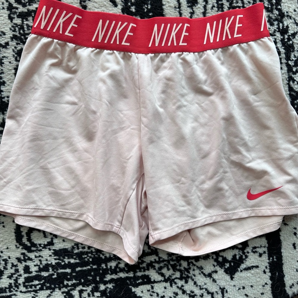 Colorful Athletic Apparel Set - Picture 3 of 9